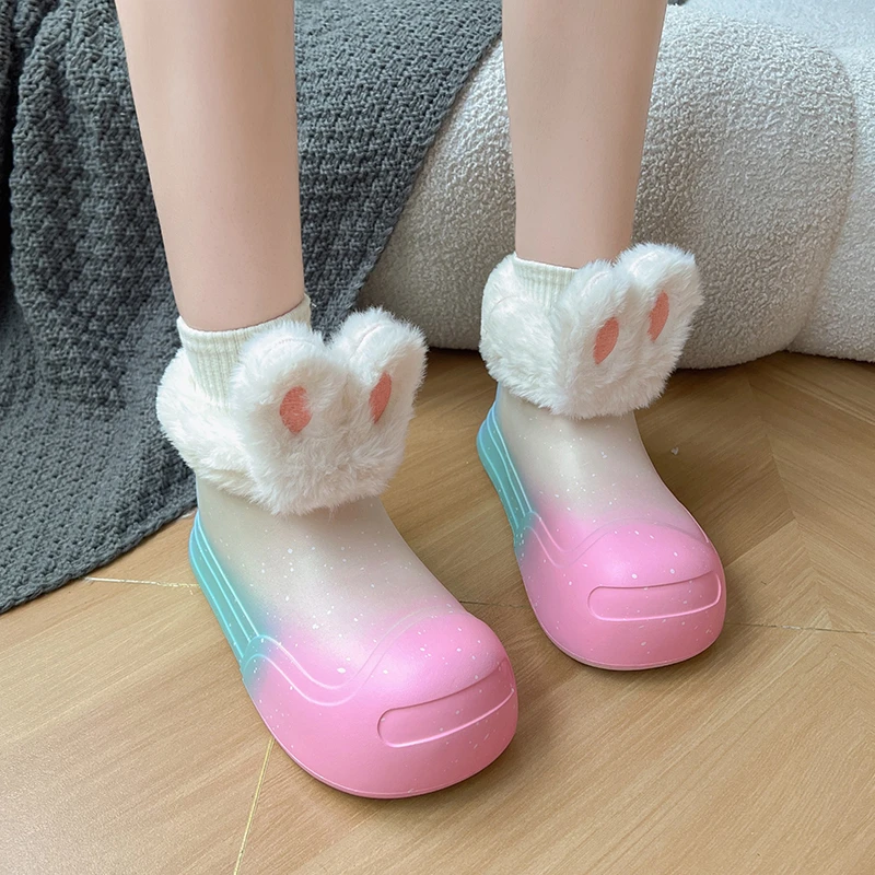 Модная женская обувь новинка 2023 зимние плюшевые женские ботинки милая с героями