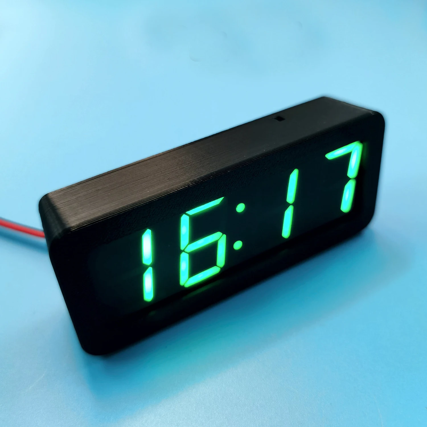 

USB Автомобильные часы, 5 В, 12 В, GPS Beidou, автоматическое время, 12/24 часов, электронные часы, цифровой дисплей времени, отключение питания, память для настольного компьютера