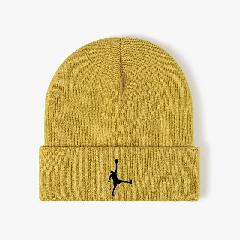 Фото 2024 Real mink fur hat for men and women new sport logo thickened women's fur hat women's winter knitted №5