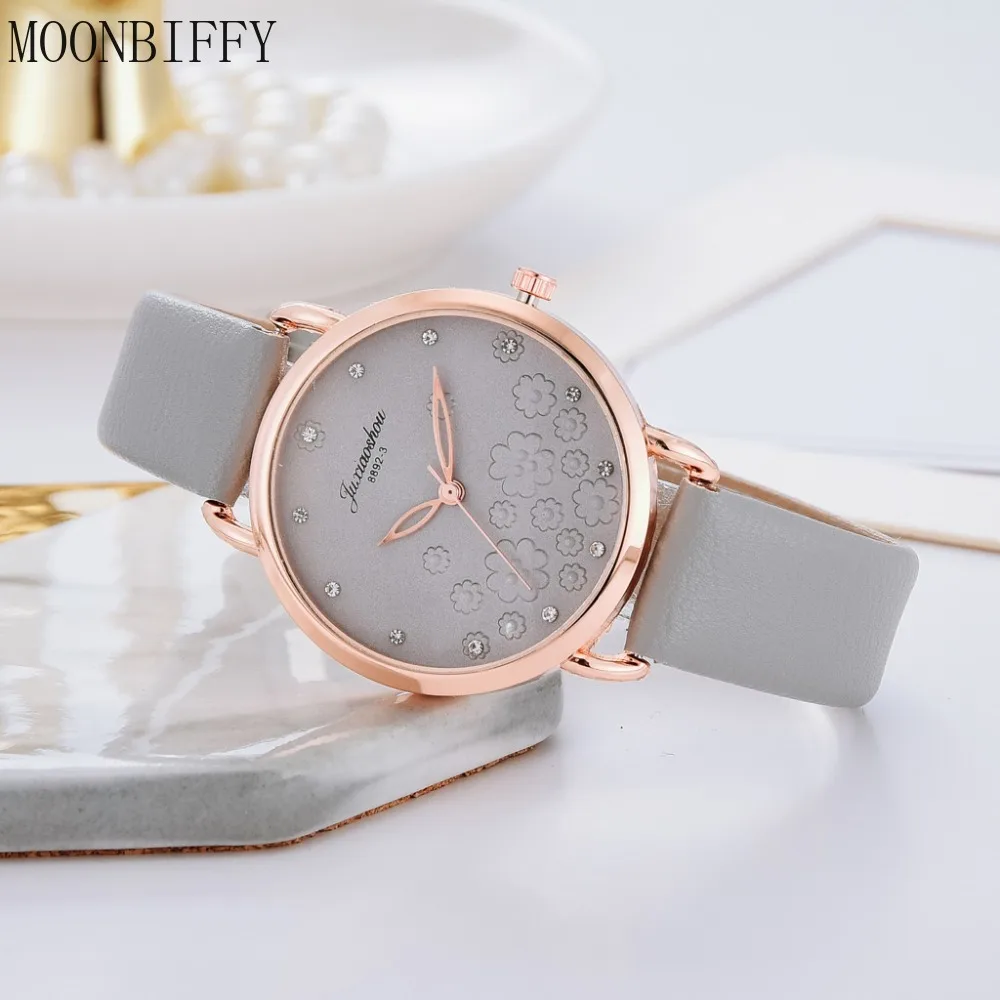 

Watches Ladies Diamond Flowers Round Dial Bracelet Watch Women Leather Band Quartz Wristwatch Female Clock Gift Montre Femme