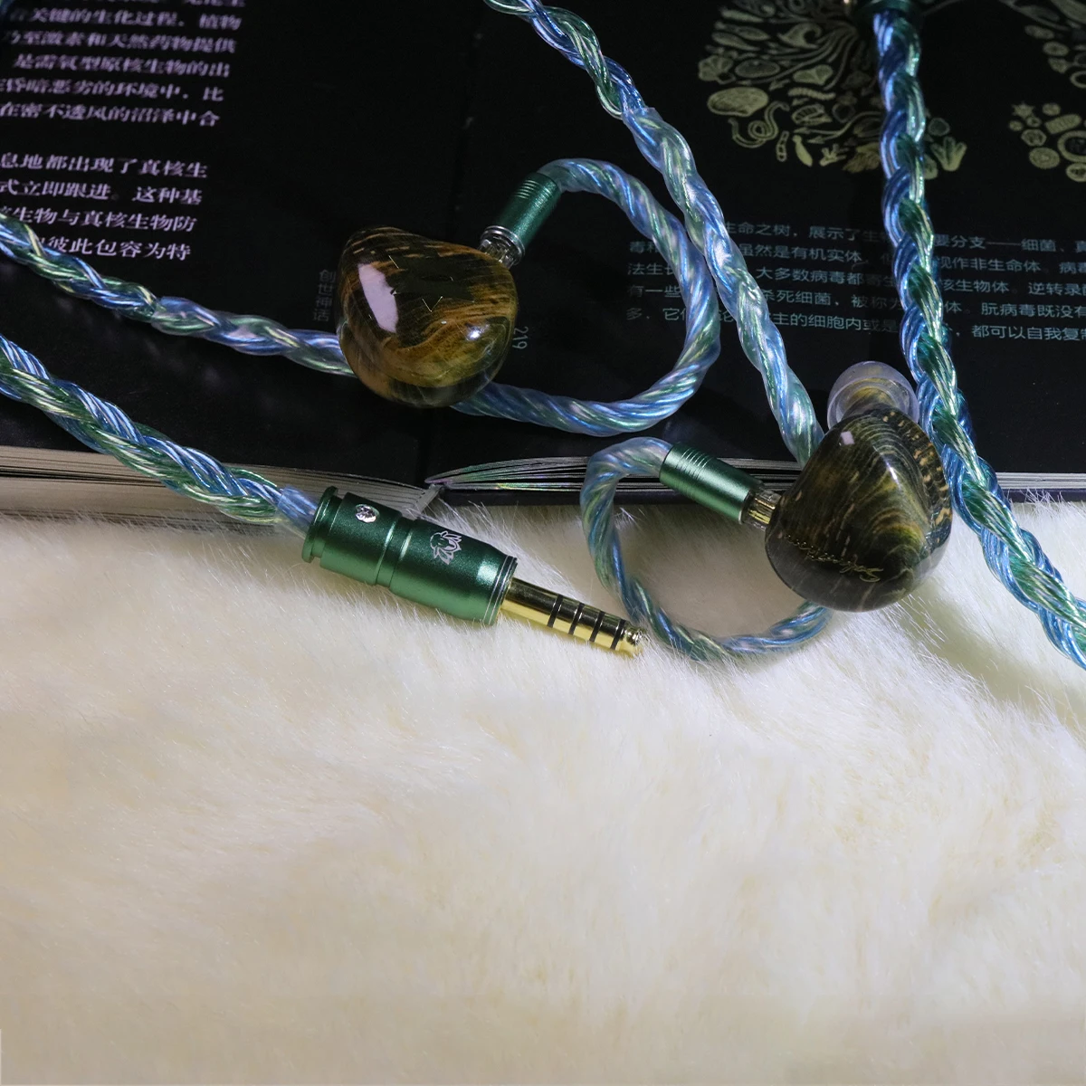 Фото HAKUGEI Healer Pro. Посеребренный кабель для наушников из медно-серебряного сплава Furukawa №4