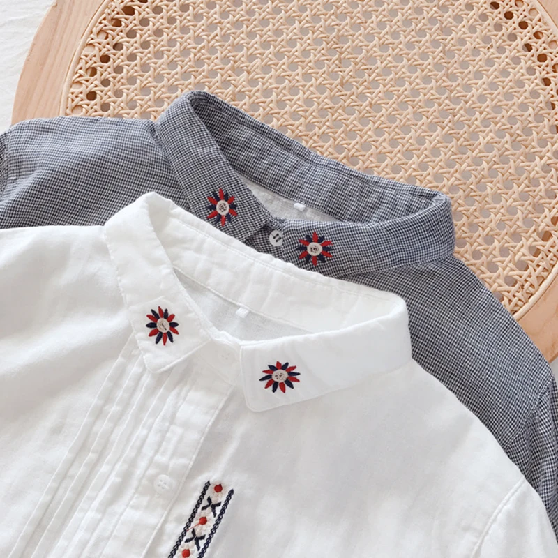 Spring New Japanese Small Pure And Fresh Flower Embroidery Shirt Women Loose Style Cotton Long Sleeved Blouses Tops U338
Spring New Japanese Small Pure And Fresh Flower Embroidery Shirt Women Loose Style Cotton Long Sleeved Blouses Tops U338