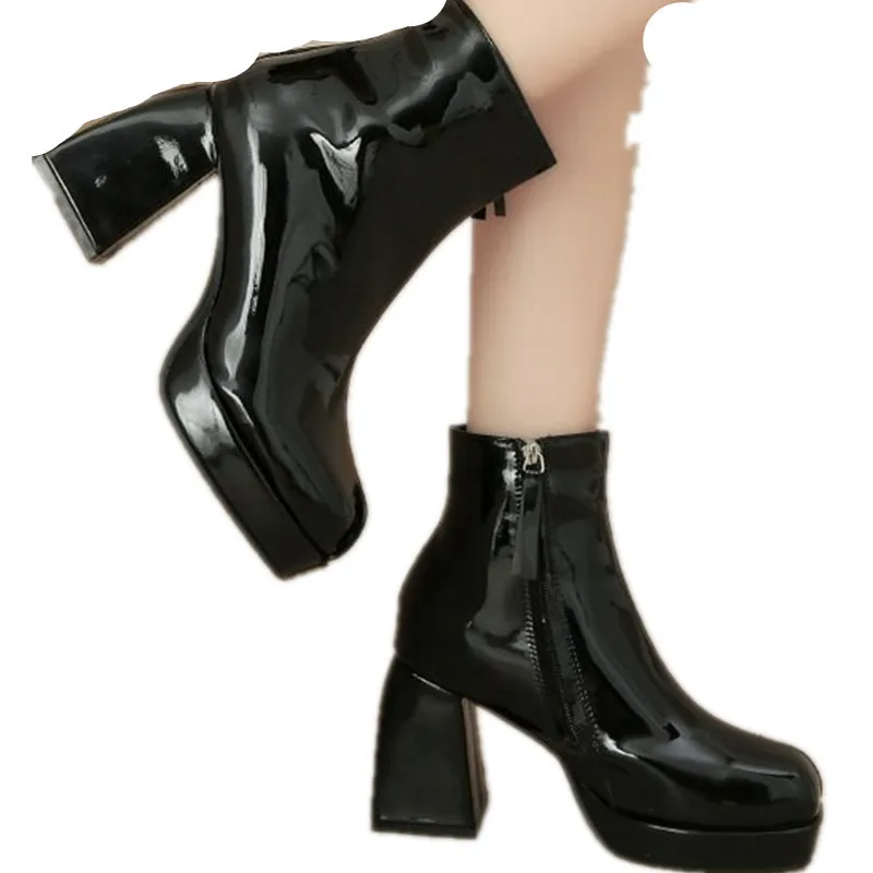 Женские модные ботинки на толстом каблуке зимние платформе простые и элегантные