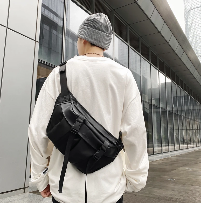 Street Trend Men Crossbody Bag IPad Zipper Waterproof Fashion Multi-layer Chest Bag Daily Commute Large Capacity Messenger Bag