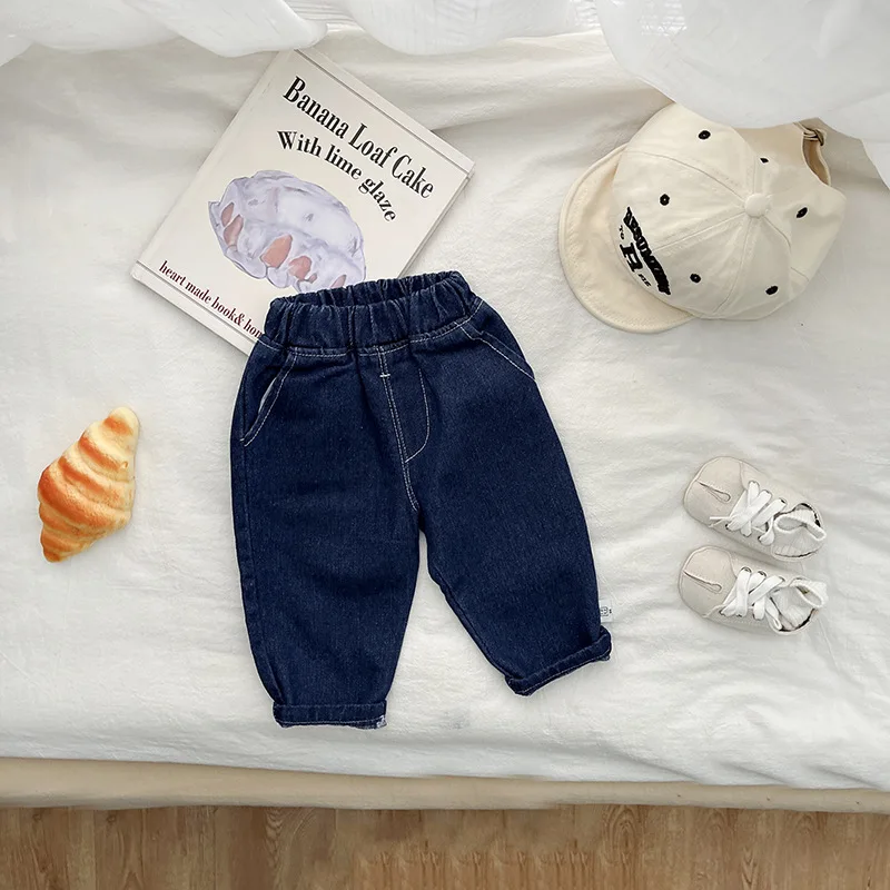 Осень 2024 повседневные джинсовые брюки для маленьких девочек и мальчиков мягкие