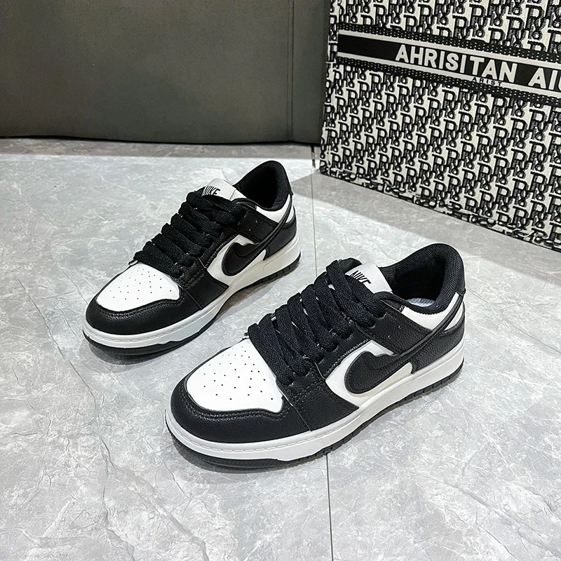 

Spring and Autumn New Breathable Sports Shoes for Couples Universal Anti-Slip Flat Shoes Women's Designer Brand Sports Shoes