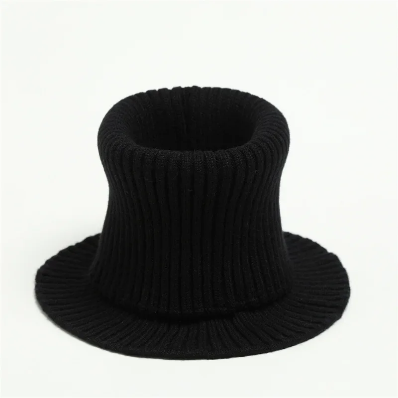 Вязаный шарф с оборками