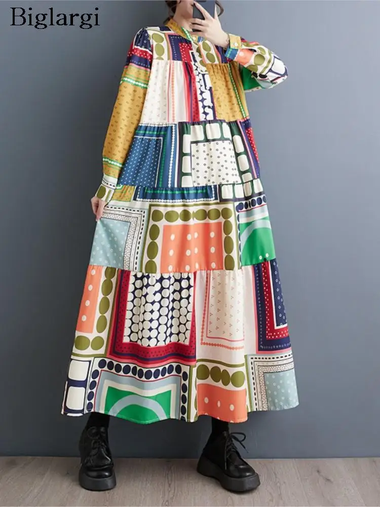 Женское длинное платье в горошек