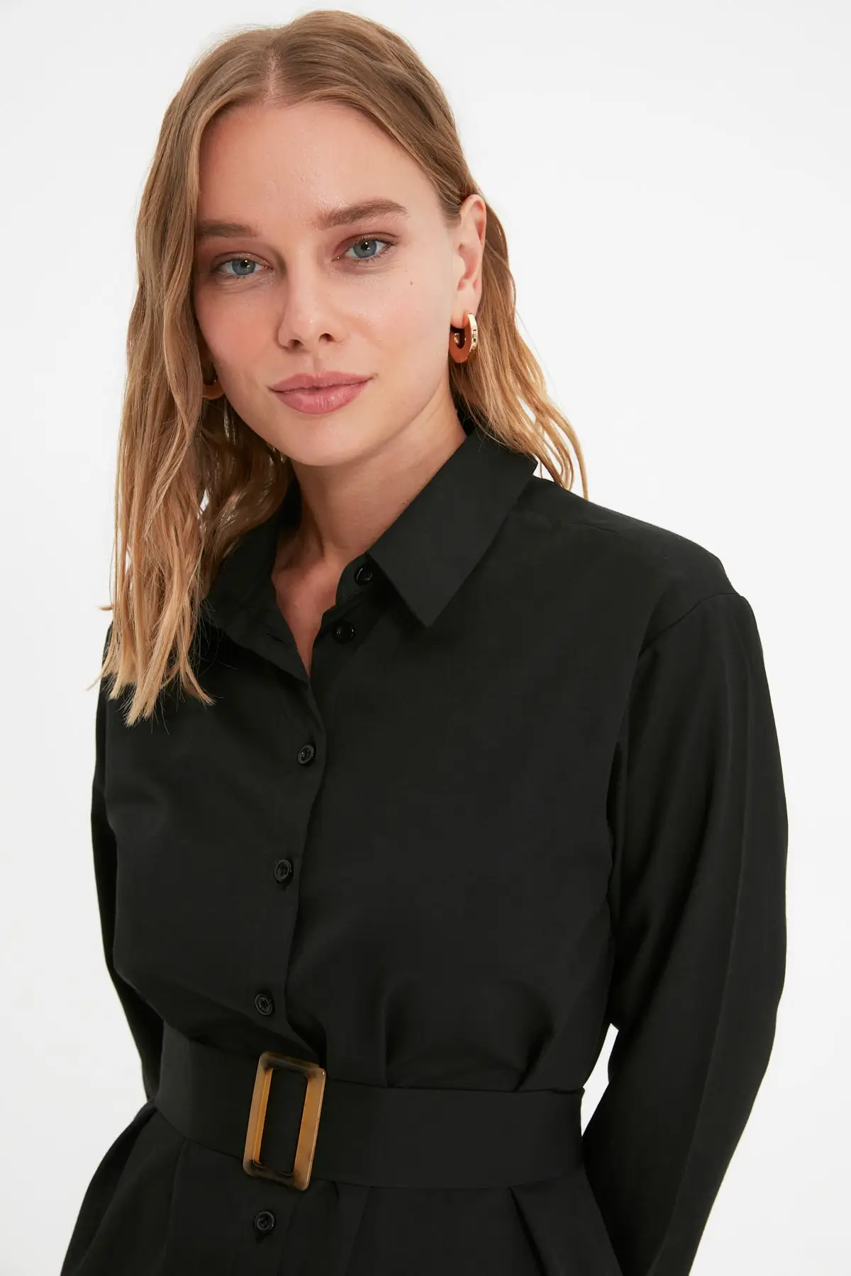 

Trendyol Shirt Collar Kemerli Tunik TCTAW22UK0201