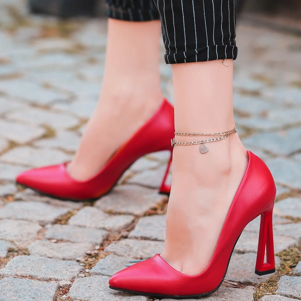 

Tonar He Red Skin High-Heeled Women 'S Shoes Trend Fashion Casual and Stylish