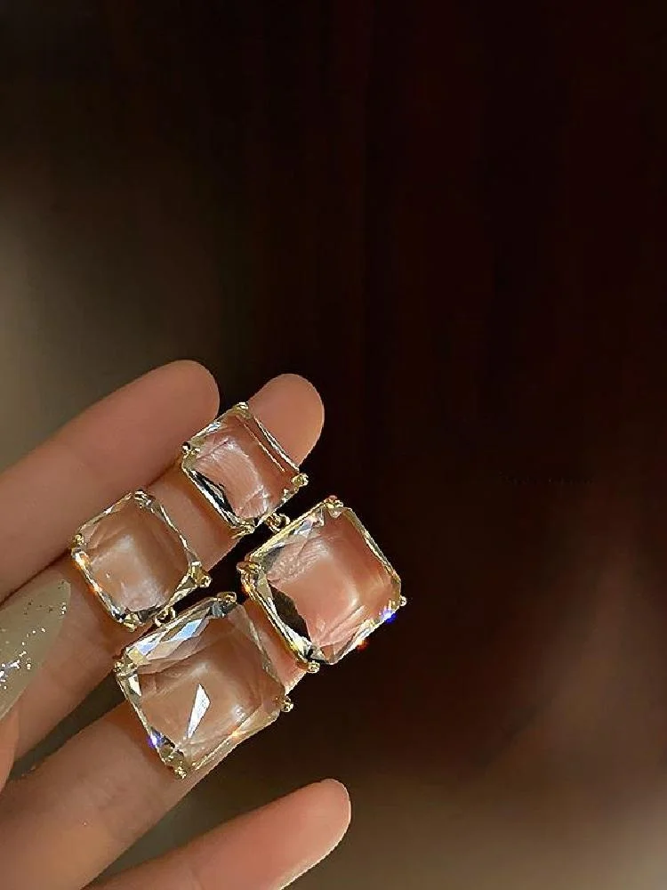 Новинка 2024 модные серьги серьги-гвоздики с кристаллами элегантные