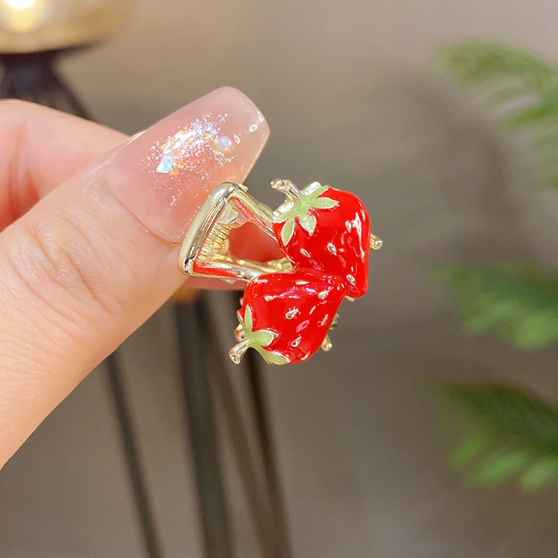 Изысканный зажим для волос в виде клубники головы милой девочки принцессы