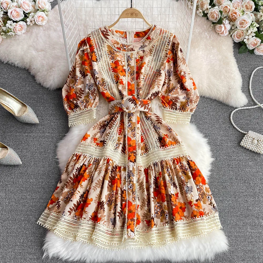 

VANOVICH Vintage O-neck Puff-sleeved Print Patchwork Lace Waist Slim A-line Dress Summer New Sweet Temperament Mid-length Dress