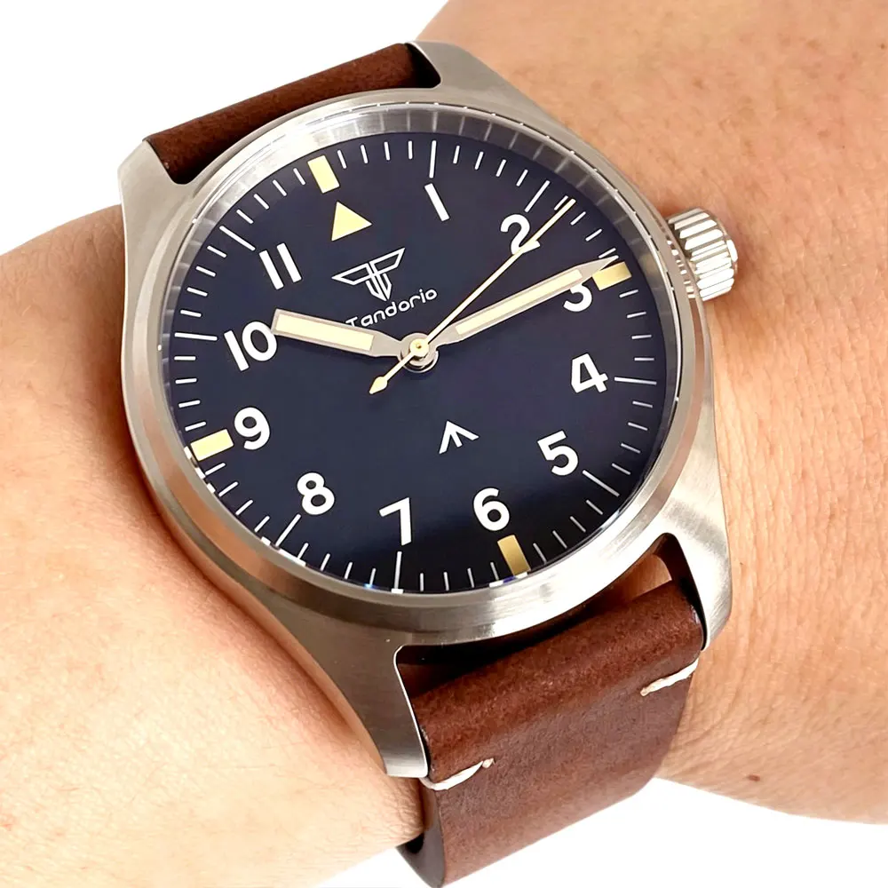 Фото Мужские ретро-часы Tandorio Pilot 39 мм из нержавеющей стали с кварцевым механизмом, сапфировым стеклом, водонепроницаемостью 200 м, механизмом VH31 с плавным ходом секундной стрелки и люминесцентным покрытием №2