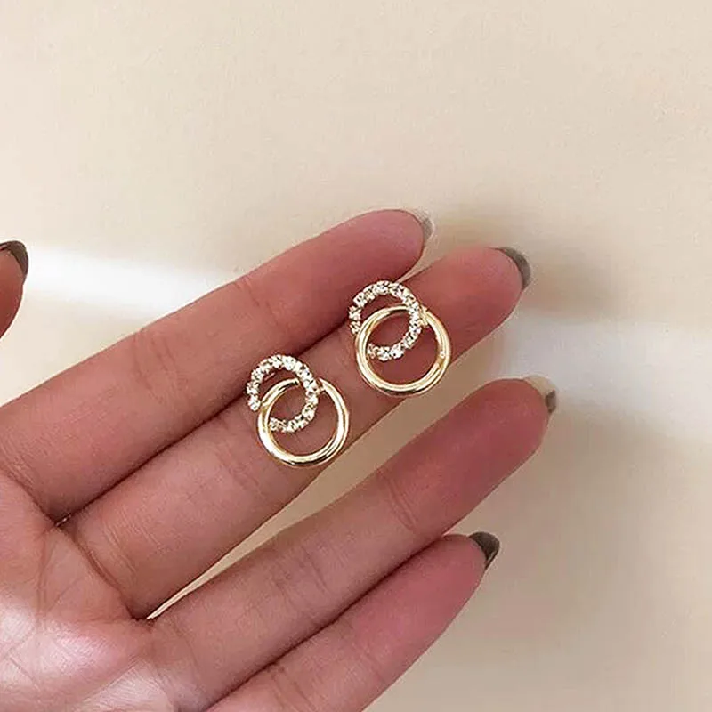 

Простые корейские двойные круглые золотистые металлические висячие серьги с кристаллами для женщин модные маленькие серьги ювелирные изд...