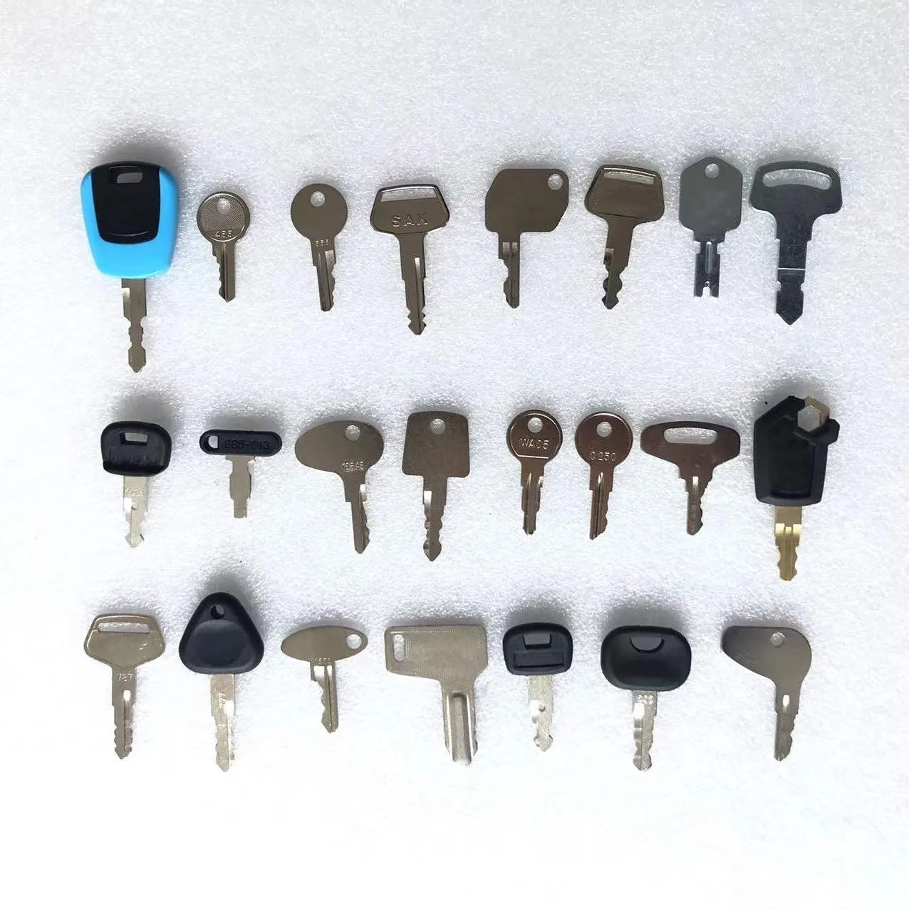 

23PCS Key Set for Hyundai Kobelco Bomag Sumitomo Kubota Caterpillar Takeuchi Hitachi Excavator Dozer Digger Heavy Equipment