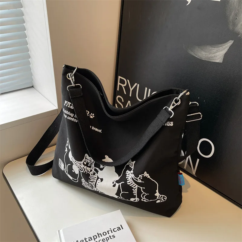 

2023 New Large Capacity One-shoulder Canvas Bag Trendy Korean Version Fashion Handbag College Student Casual Commuter Tote Bag