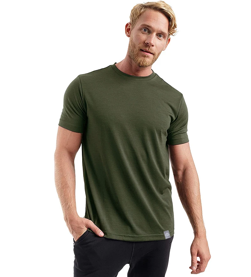 

B8380 Base Layer Shirt Merino Wool Shirt Breathable Quick Dry Anti-Odor No-itch USA Size