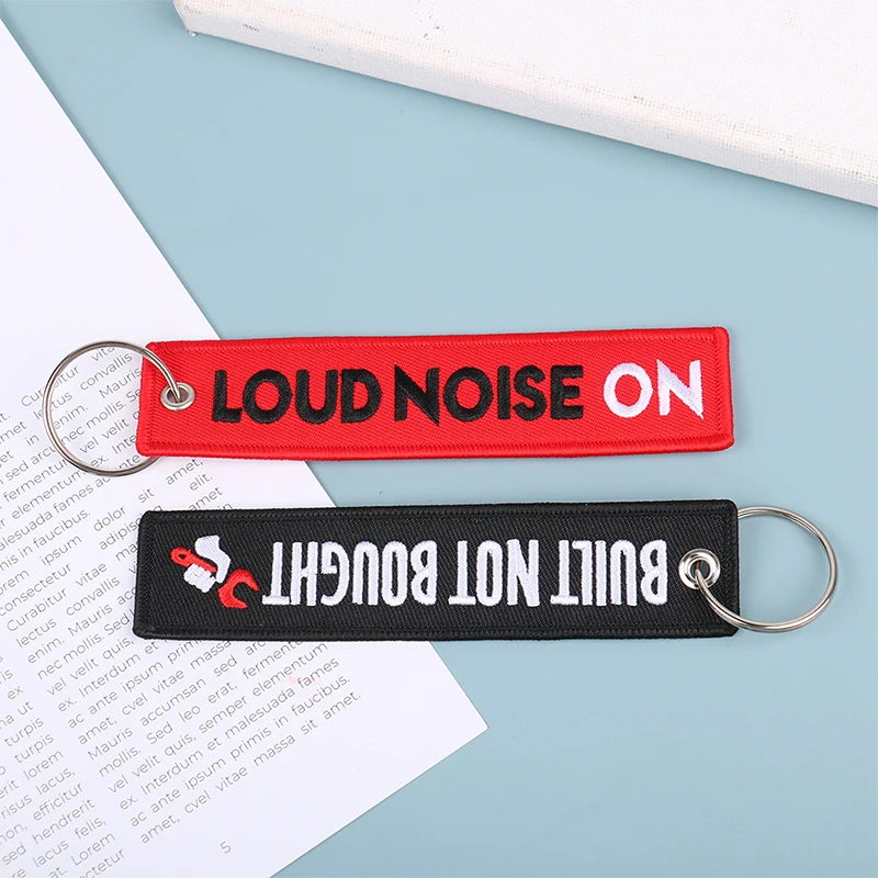 Брелок для ключей с вышивкой в виде мотоцикла