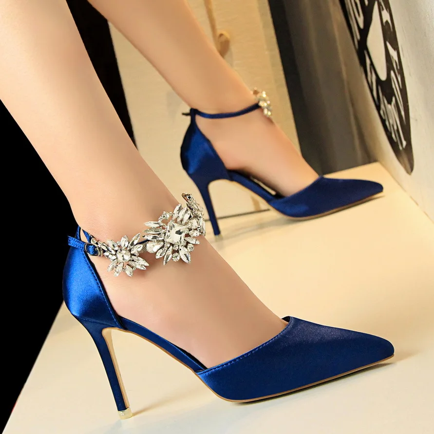 

2022 high heels shoes pumps quality shoes flower crystal rhinestone satin wedding shoes woman pumps thin heel shoes ladies shoes