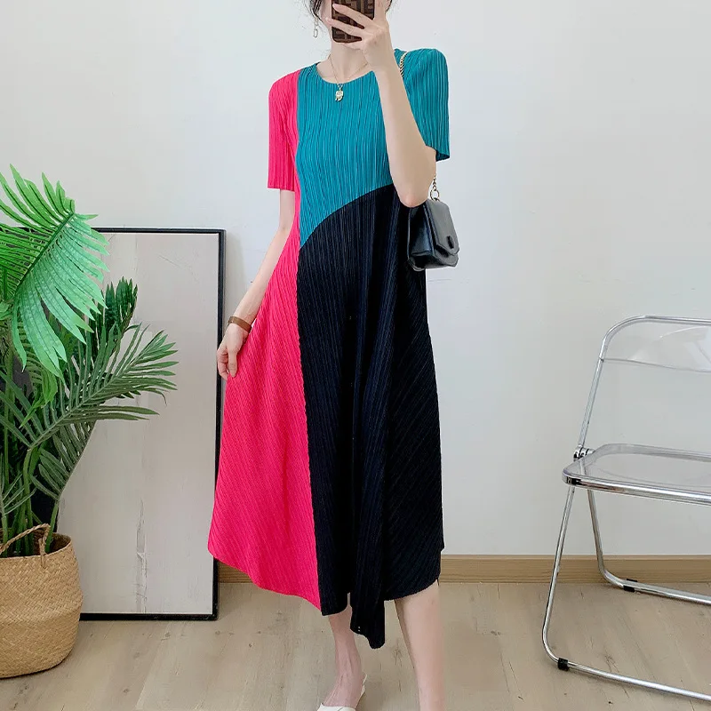 

Miyake Pleated Dress 2023 Summer New Women's Contrast Color Temperament Slim Fit Short Sleeve Fashionable Women's Dress