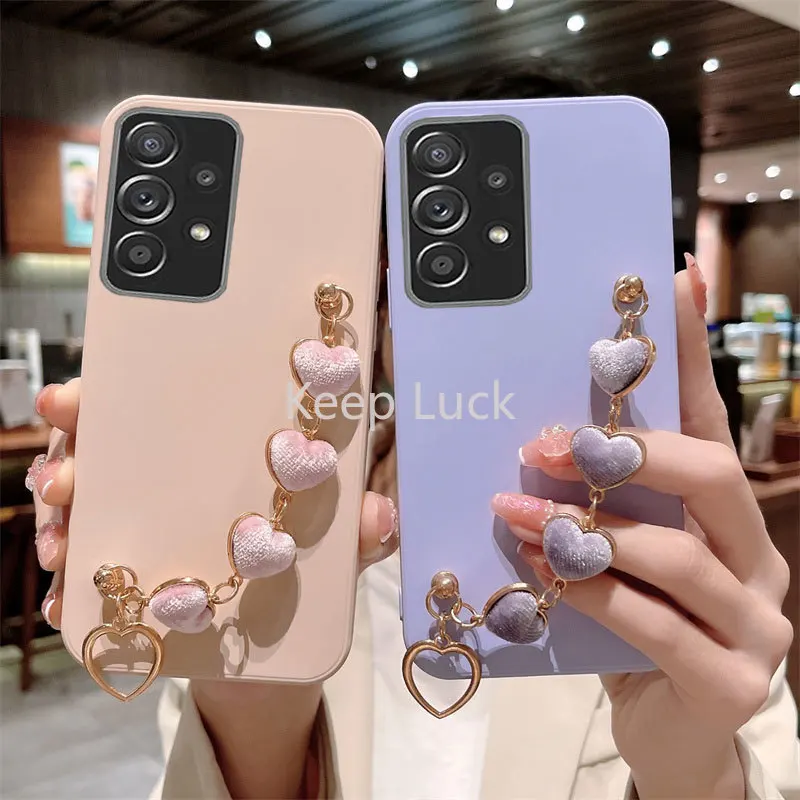

Fashion Bracelet Solid Love Heart Plush Phone Case For Samsung Galaxy A73 A72 A52 A32 5G A33 A23 A22 A21S A20S A13 A12 A11 Cover
