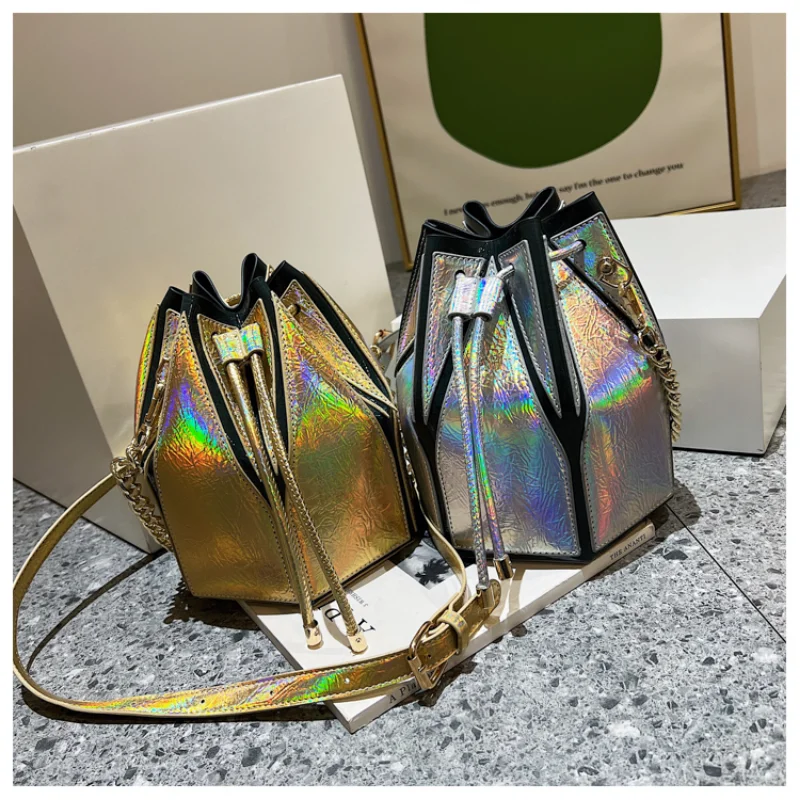 2023Genuine Leather Bucket Bag Fashion Women Shoulder Messenger Bag Middle-aged Female Mother Bag Leather Large-capacity Handbag