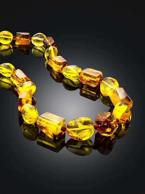 Бусы из натурального цельного янтаря «Рафинад» Бусы из натурального цельного янтаря «Рафинад»
