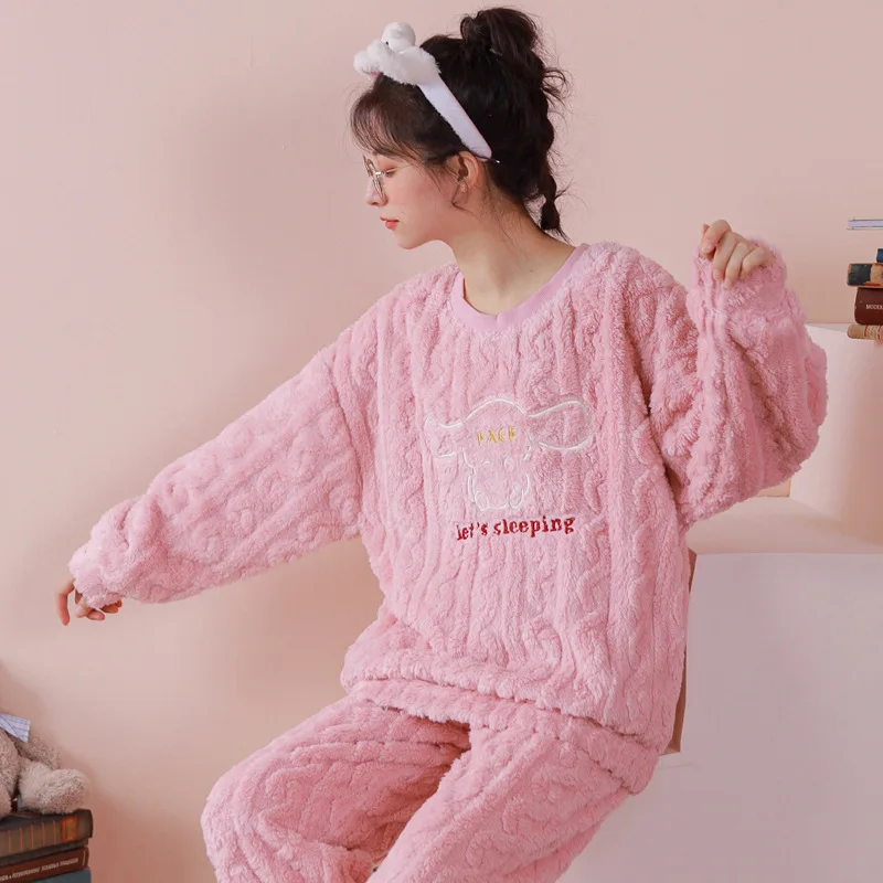 Flannel Pajamas For Women Winter Cashmere Keep Warm Nightclothes Adult Girls Lovely Cartoon Bear Coral Cashmere Home Clothes