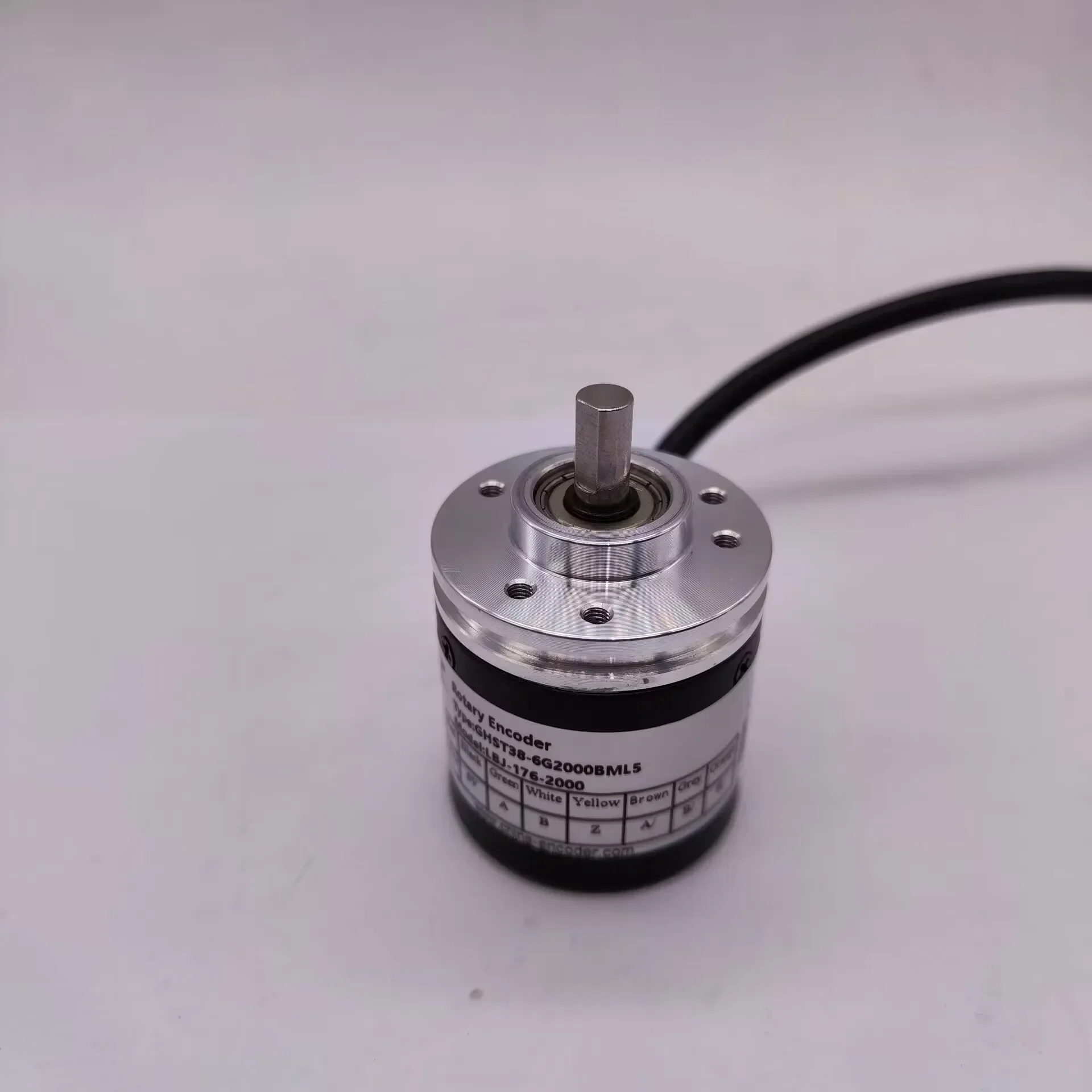 В наличии: 2026 CALT GHST38-6G2000BML5 5V TTL роторный энкодер, замена для SUMTAK LBJ-176-2000 с валом 6 мм (art.: 3920dbd564e1f) - 3920dbd564e1f