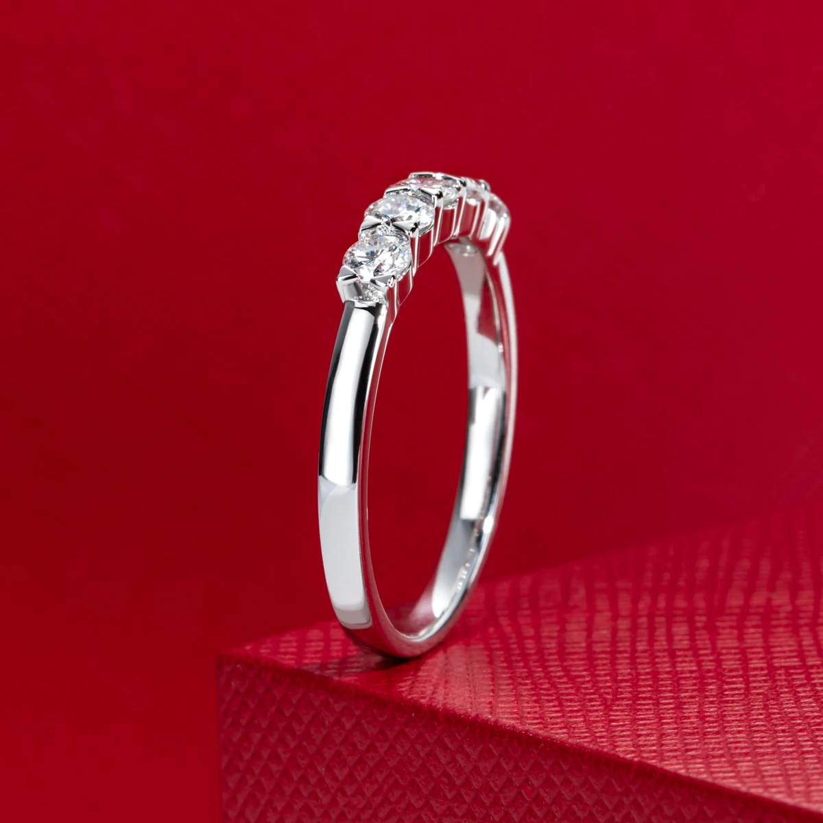 tipoJewel 14-каратное белое золото 3 мм цвет D и VVS Clarity выращенный в лаборатории