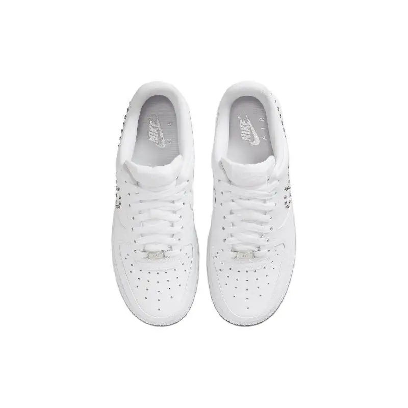Женские кроссовки Nike Air Force 1 ✇ 'Studded Swoosh' FQ8887-100