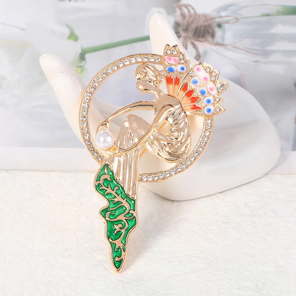 

Exquisite Baroque Pearl Girl Brooch Simple Creative Angel Girl Glazed Crystal Brooches Suit Bag Accessories Pins Gift