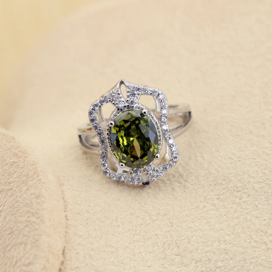 Комплект из колье и серёг серебра 925 пробы