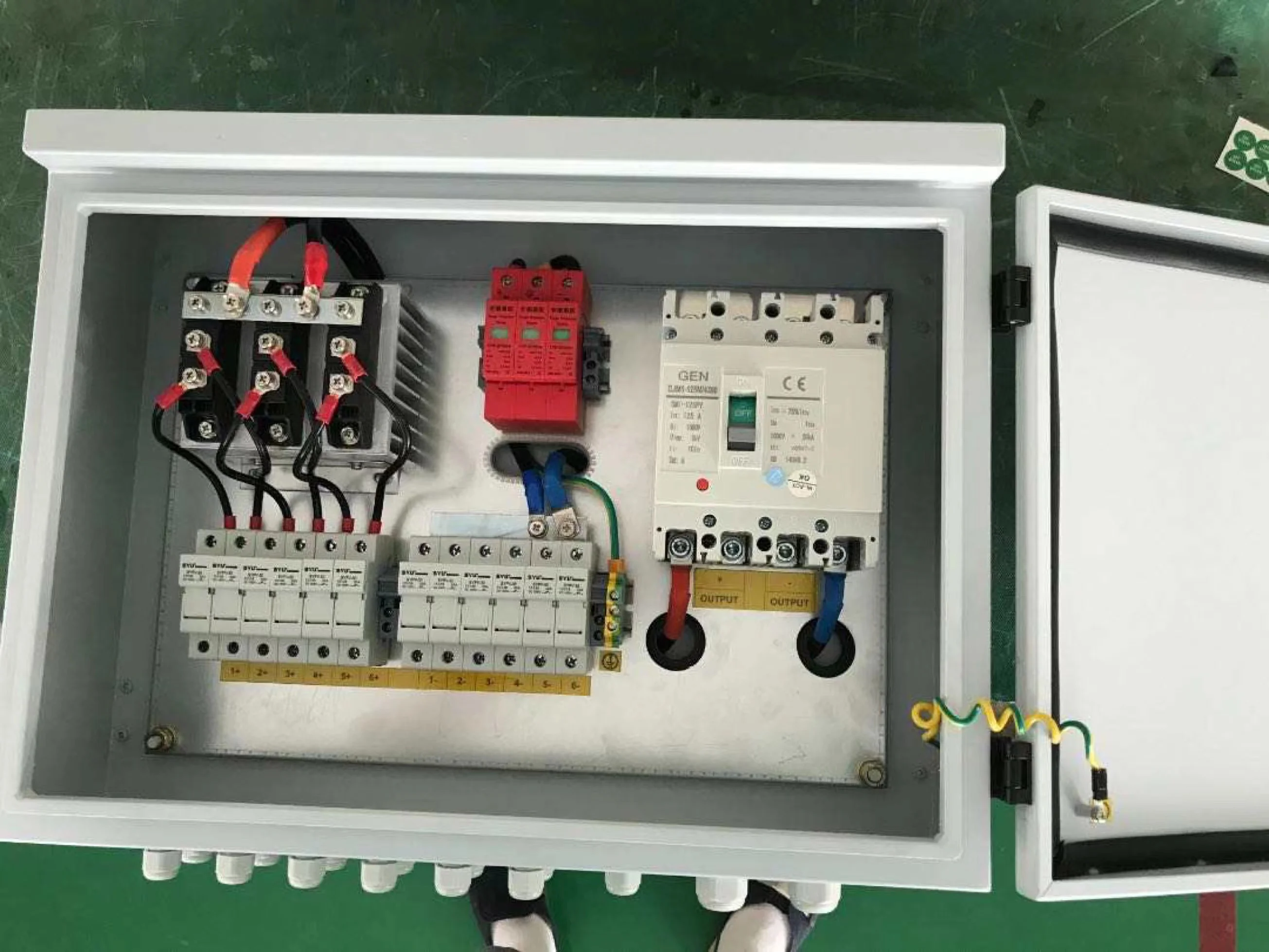 

solar pv string combiner box 6in 1way