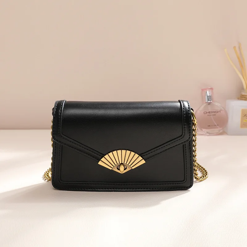 

2022 New PU Niche One-shoulder Women's Bag Summer Crossbody Bag Trend Double Shoulder Strap Pearl Chain Retro Shoulder Bags