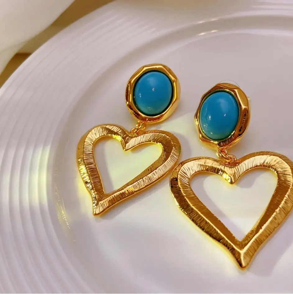 French blue love big earrings European INS retro metal hollow heart-shaped peach heart exaggerate vintage party ear jewelry