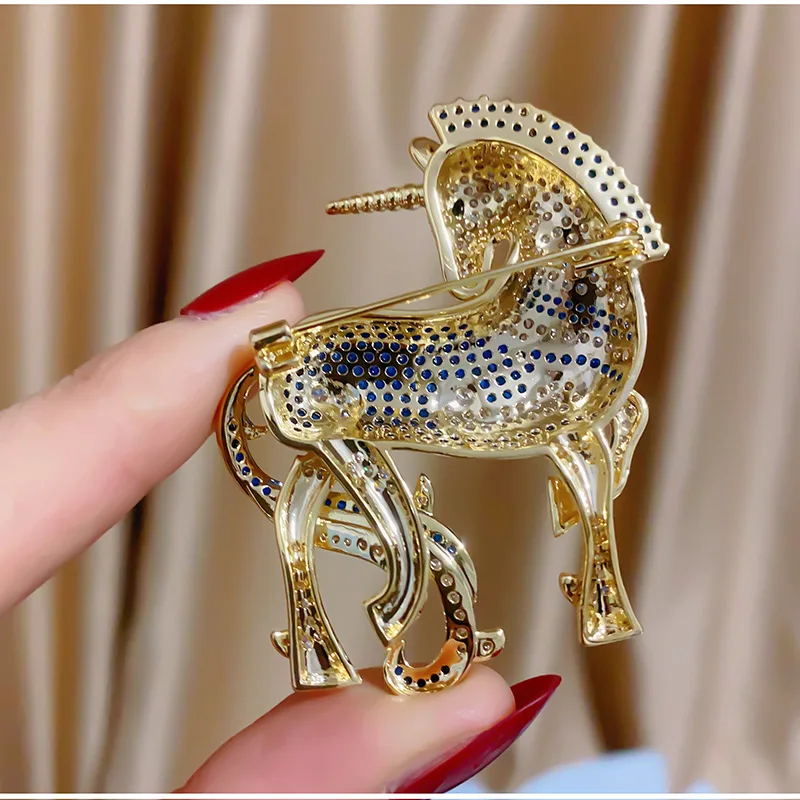 Micro Pave Cubic Zirconia Creative Unicorn Brooches Pins for Women Europe and America fashion Statement Horse Bouttoniere