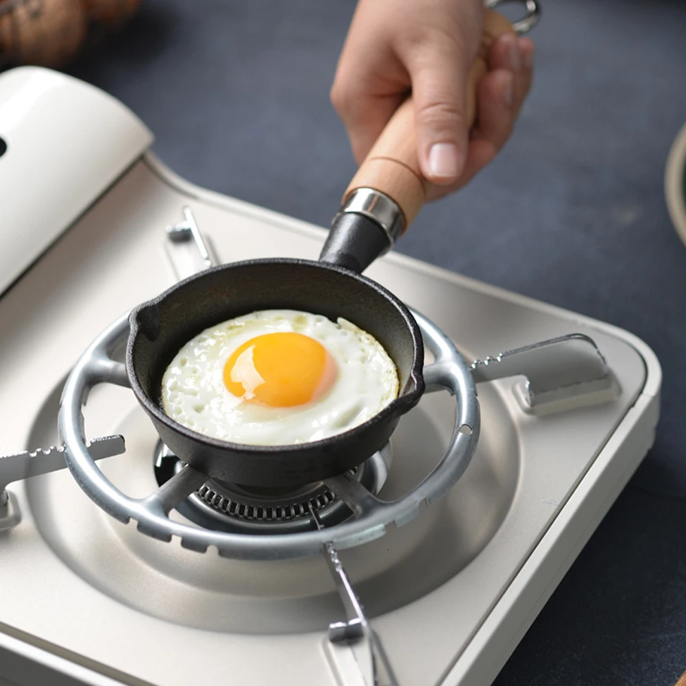 

Portable Mini Cast Iron Frying Pan Non-stick Omelette Egg Dumpling Pan with Anti-scald Wooden Handle Hot Oil Pot Kitchen Cooking