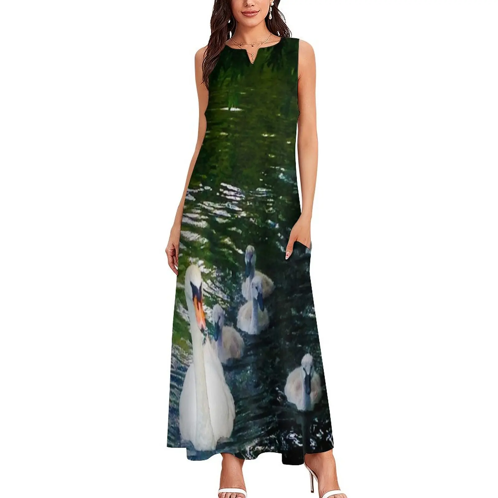 Женское платье из полиэстера