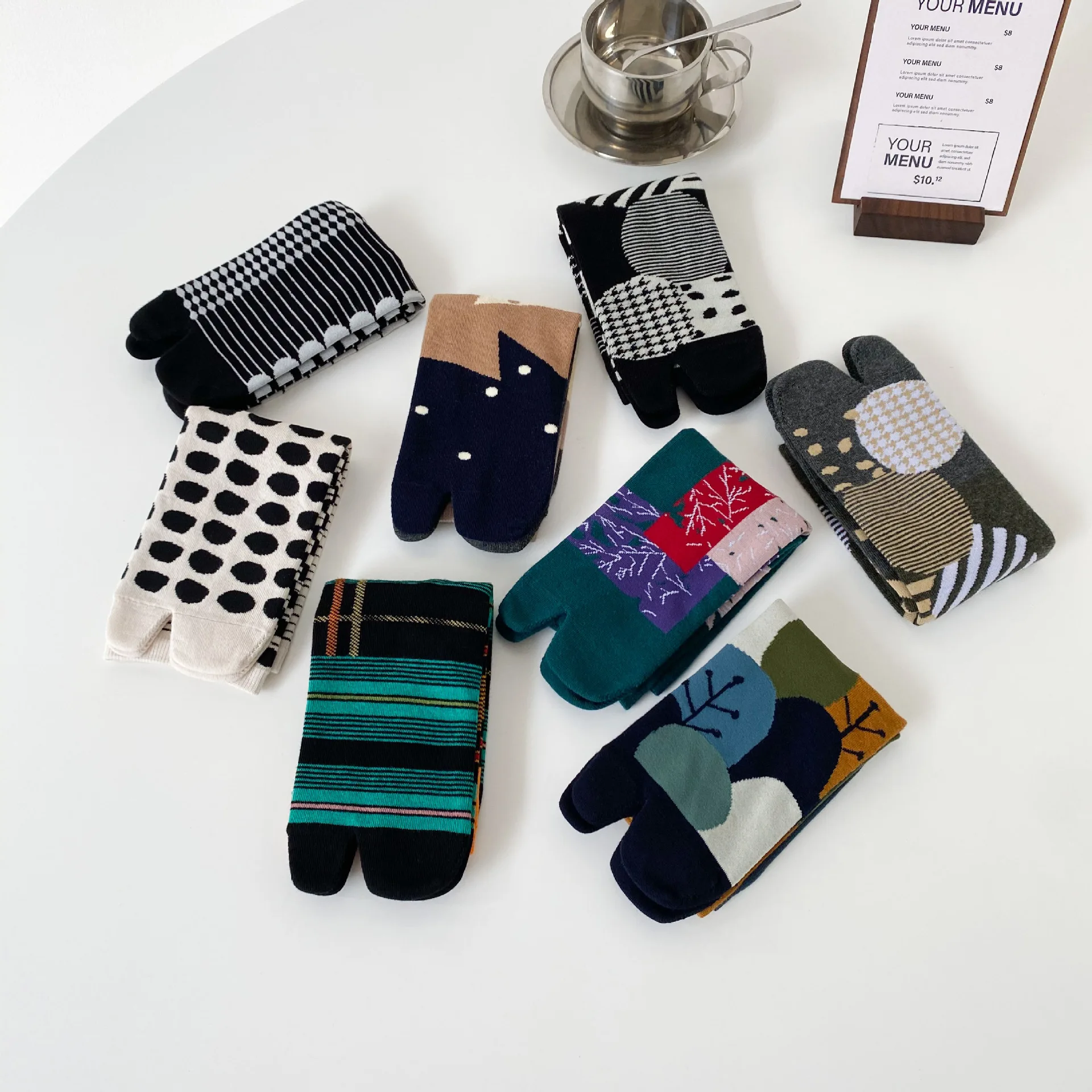 2023 Socks Female Polka Dot Striped Socks Split Toe Socks Designer Jacquard Combed Cotton Socks Women Tabi Socks Harajuku Socks