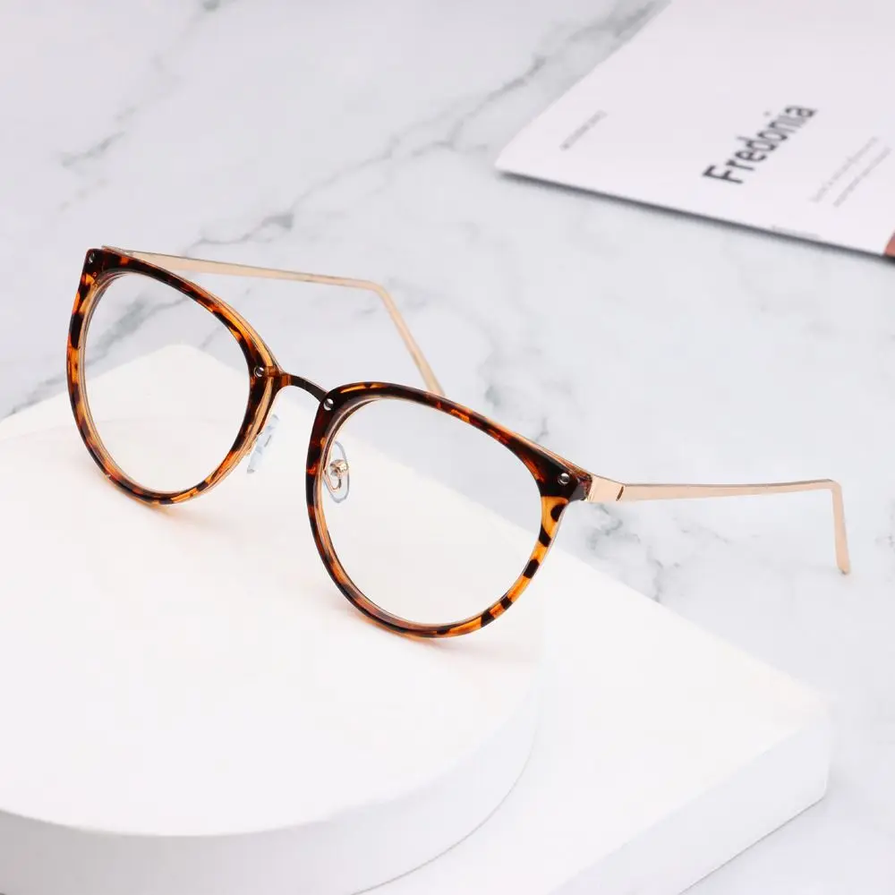 

Unisex Retro Metal Round Frame Glasses Ultralight Eyeglasses Women Fashion Leopard Flat Mirror Eyewear