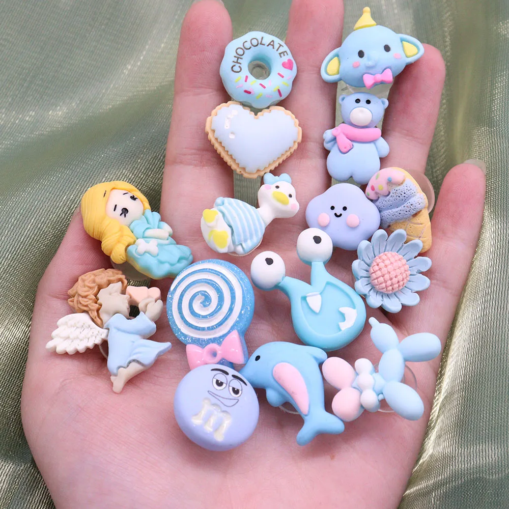 

Mix 50PCS Resin Croc Jibz Fit Wristbands Dog Lollipop Girl Flower Dolphin Duck Bear Chocolate Garden Shoes Button Decorations