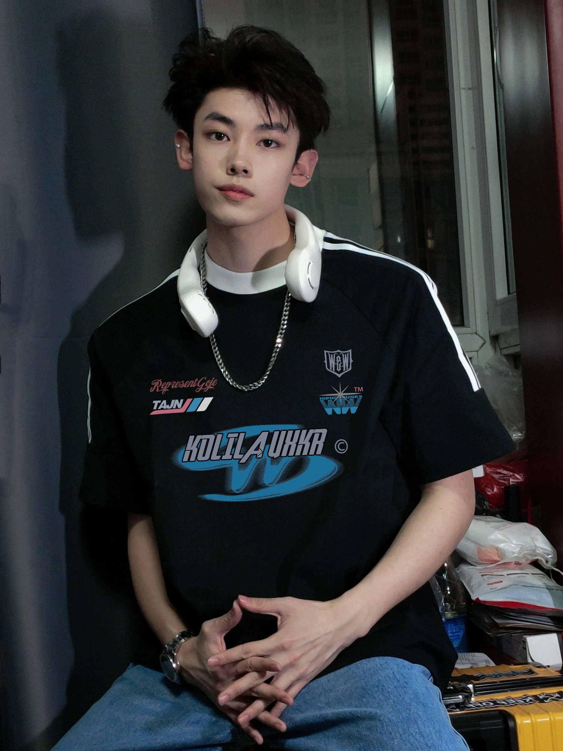 Футболка Fomk National Fashion Pu Shuai с тремя полосками и короткими рукавами для мальчиков