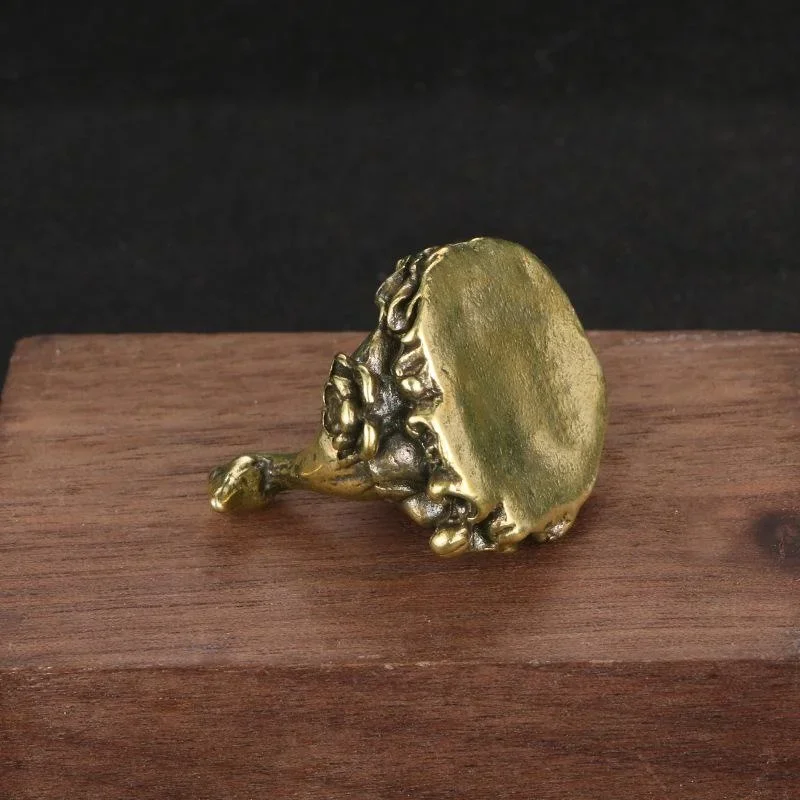 

Миниатюрная медная статуэтка утки