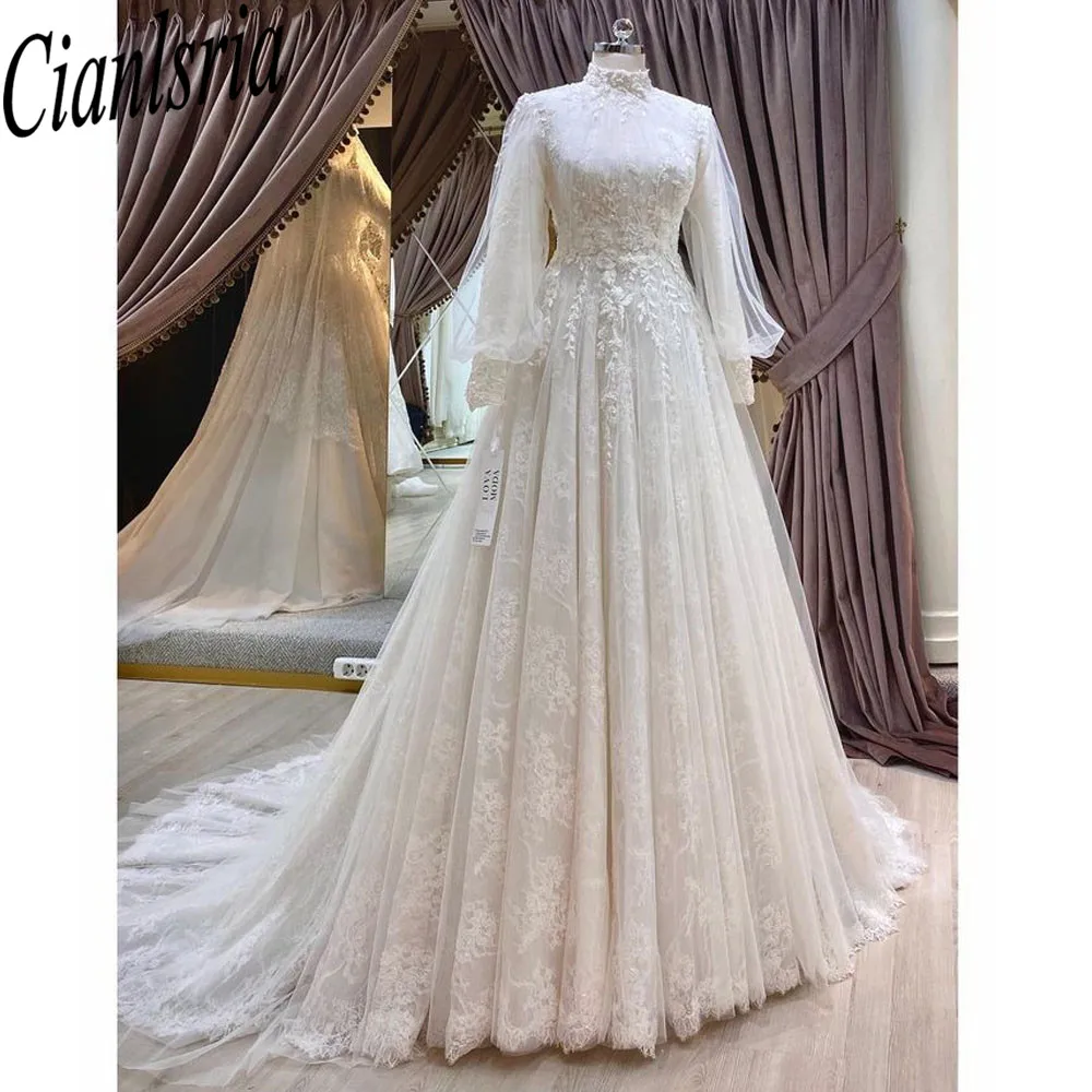 

Luxury Ball Gown Dubai Muslim Wedding Dress 2023 Long Sleeve lace Appliques Flowers Beaded Saudi Arabia Bridal vestidos de novia