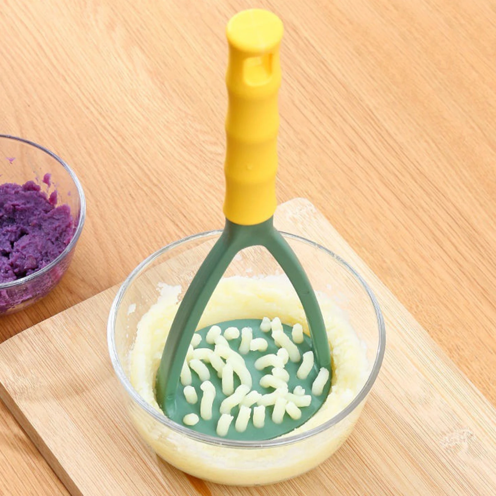 

Kitchen Potato Masher Plastic Carrot Pumpkin Mud Press Machine Garlic Food Crusher Cutter Portable Manual Fruit Vegetable Tools