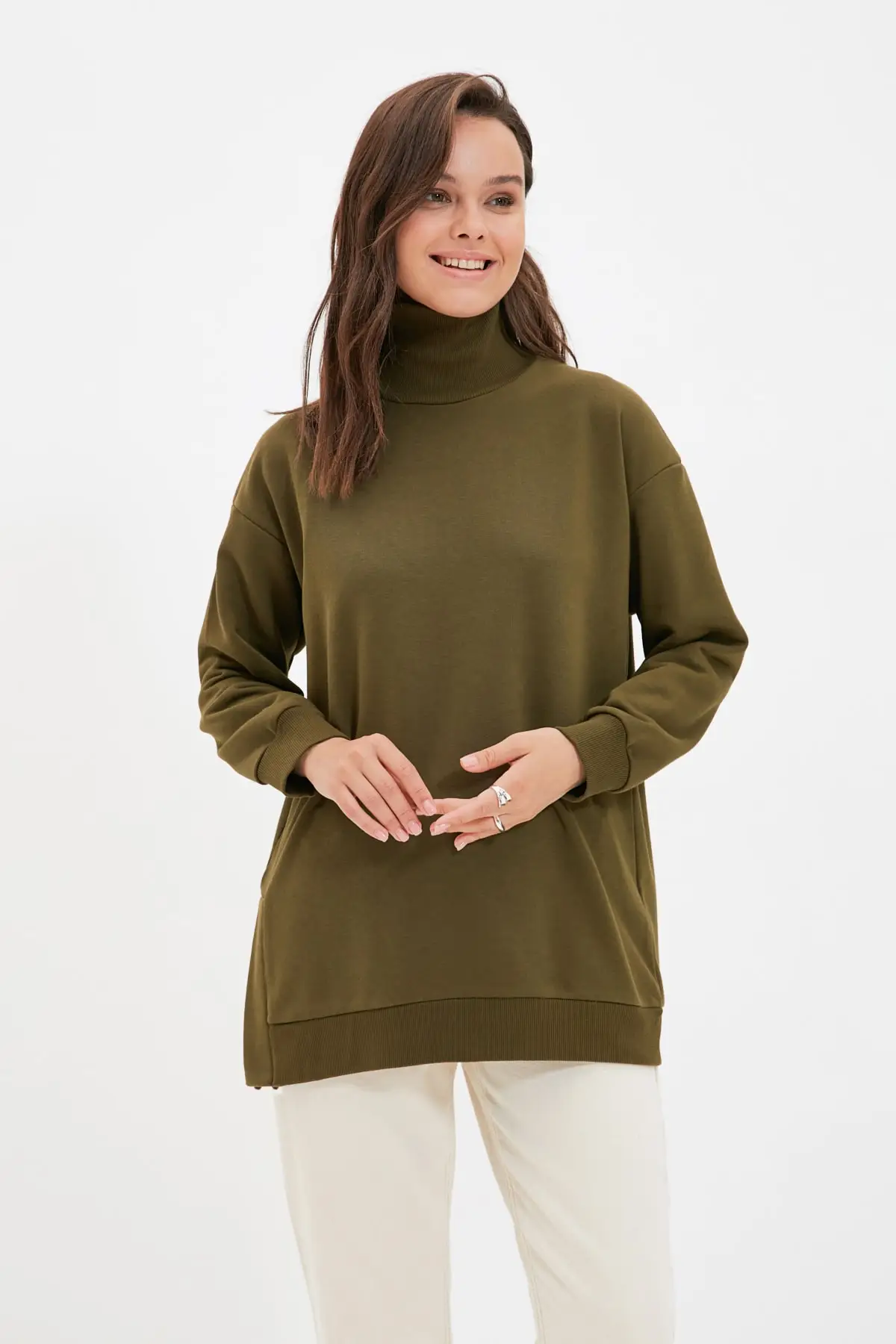 

Trendyol Turtleneck Knitted Sweatshirt TCTAW22TW0071
