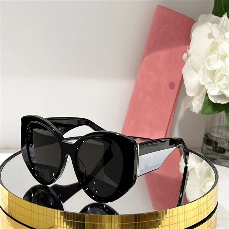 

Squared Shape 03w Sunglasses for Women Black Grey Shaded Sun Shades Sonnenbrille Wrap Occhiali da sole UV Eyewear with Box