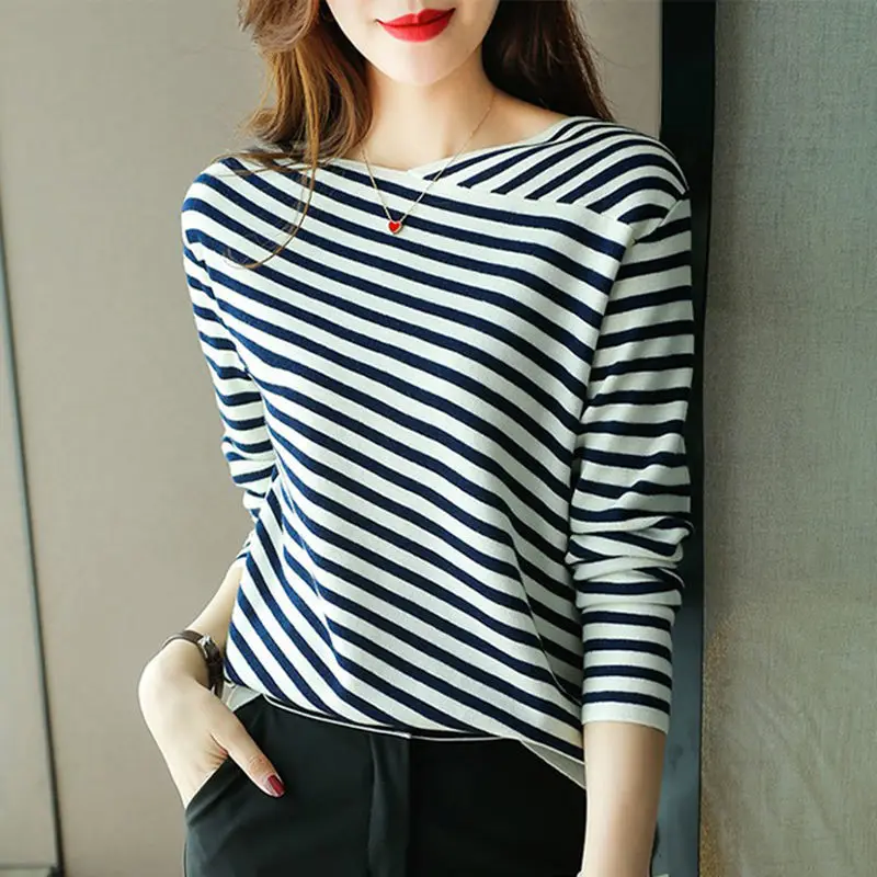 

Female Casual Striped Asymmetrical Fashion T-shirt Spring Autumn Long Sleeve Korean Loose All-match Standard V-Neck Pullovers